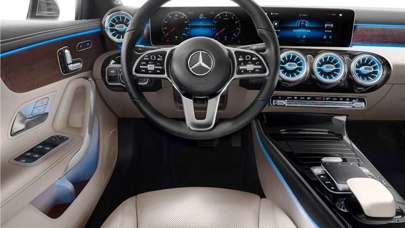 Виды салонов автомобиля Мерседес