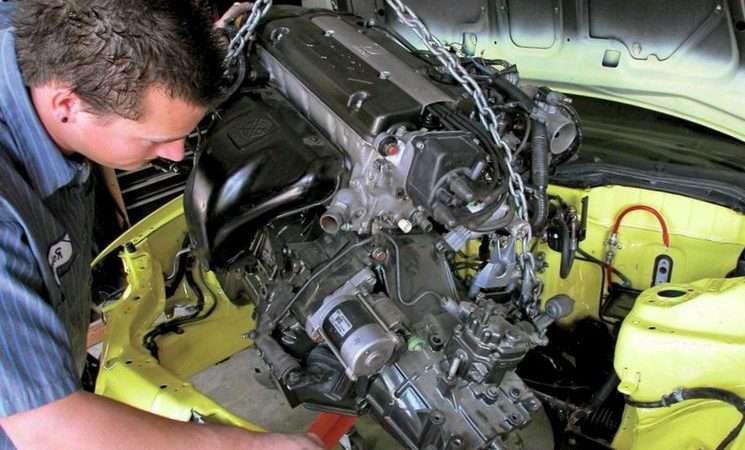 Как заменить двигатель на автомобиль самому