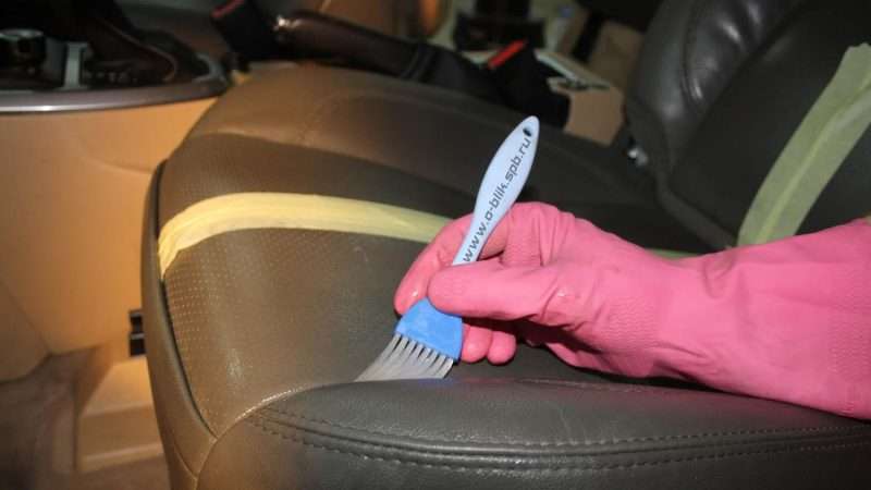 Как правильно чистить кожаный салон автомобиля