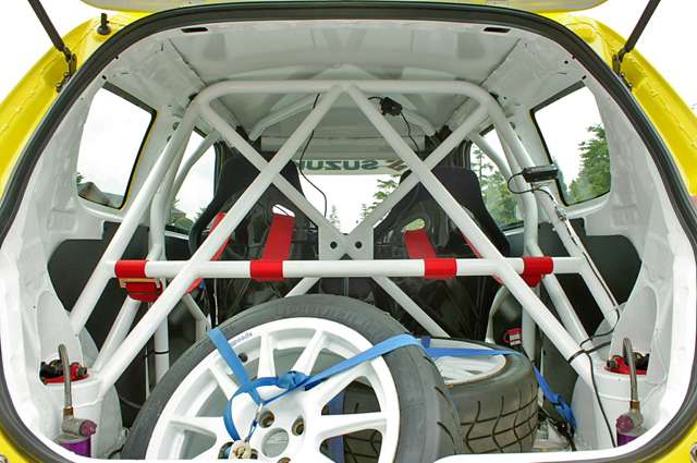 Каркас безопасности для легкового автомобиля