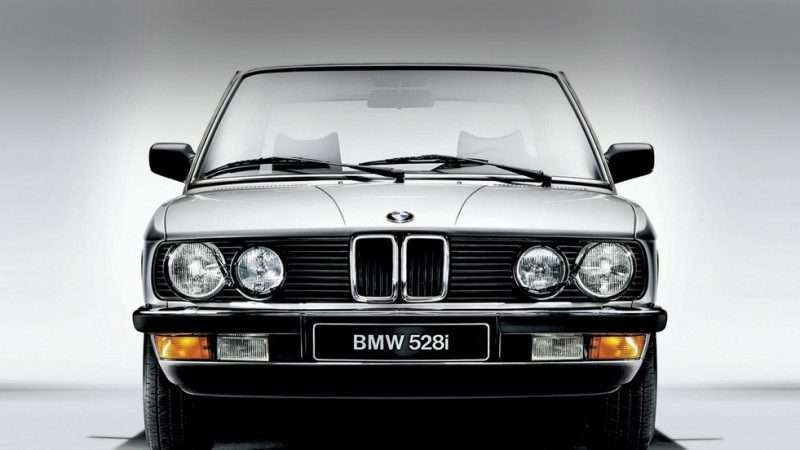 Легковые автомобили с двигателями миллионниками