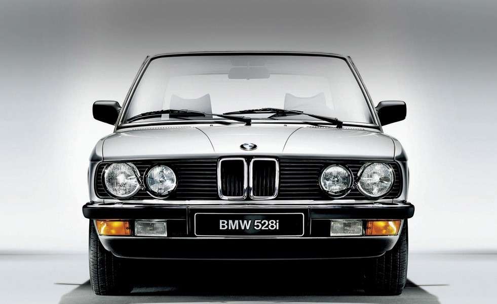 Легковые автомобили с двигателями миллионниками