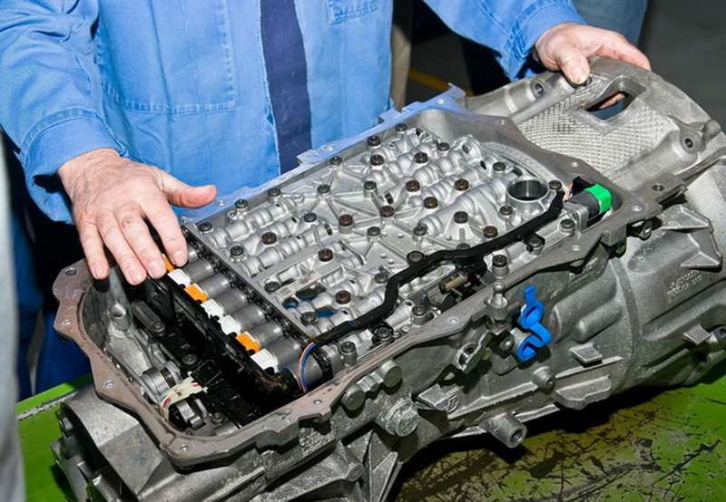 Ремонт двигателя и коробки автомобилей