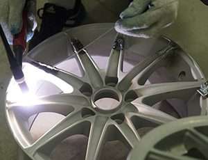Ремонт диска колеса автомобиля сваркой