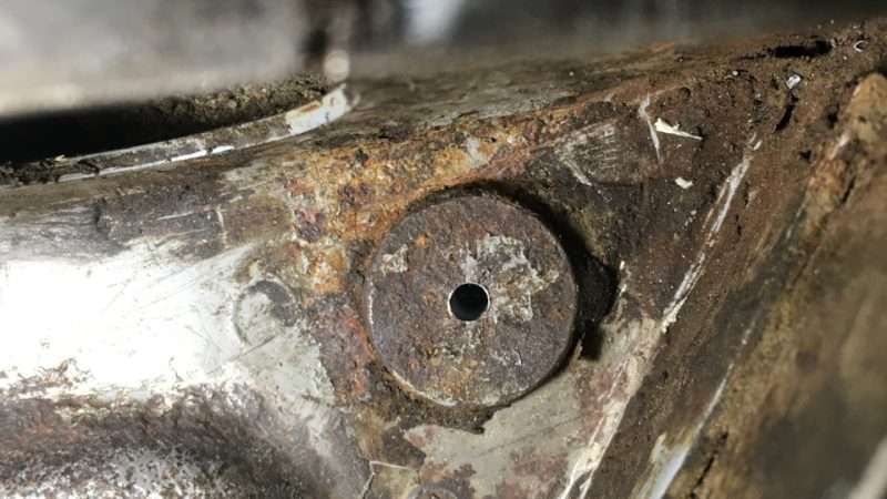 Ремонт мест креплений задней балки к кузову на автомобилях ВАЗ 2108