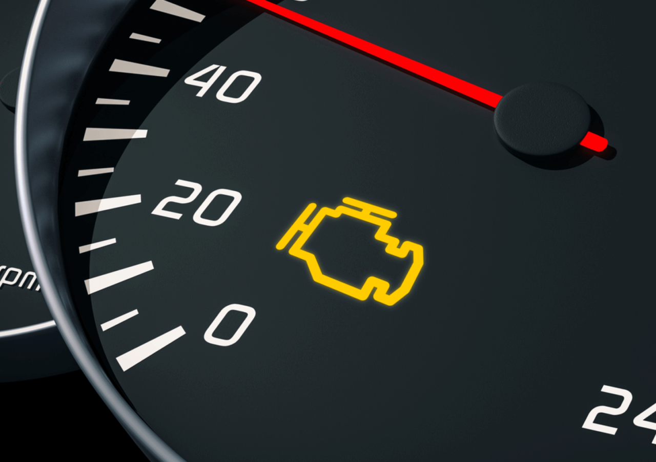 Сигнал неисправности двигателя на табло автомобиля: причины и действия