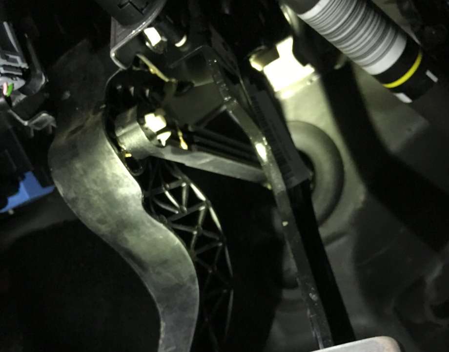 Скрип сцепления автомобиля: причины, диагностика и способы устранения